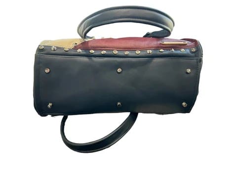 Texas themed Leather Nora Handbag Concealed Carry – Timeless Elegance Meets Modern Functionality - Image 3